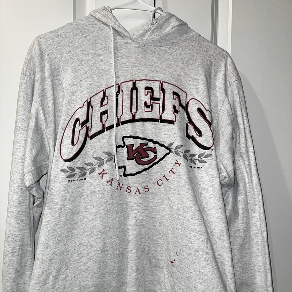Kansas City Chiefs Long Sleeved Shirt w/ hood.